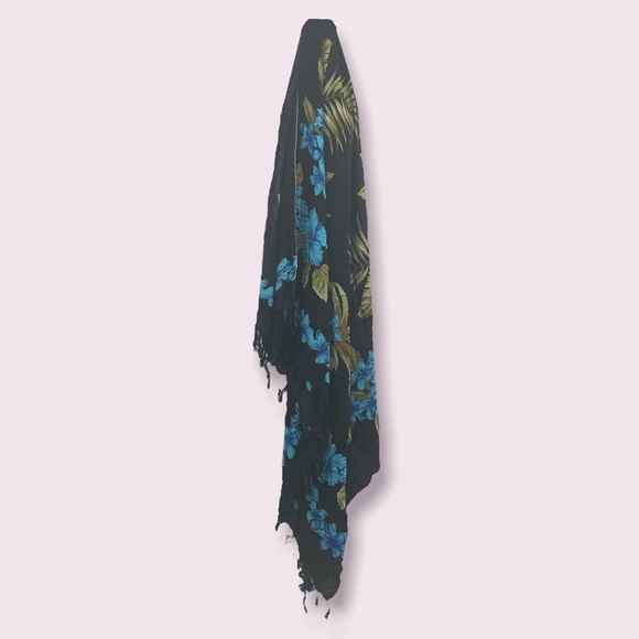 100% Rayon Floral Print Square Scarf - Picture 1 of 6